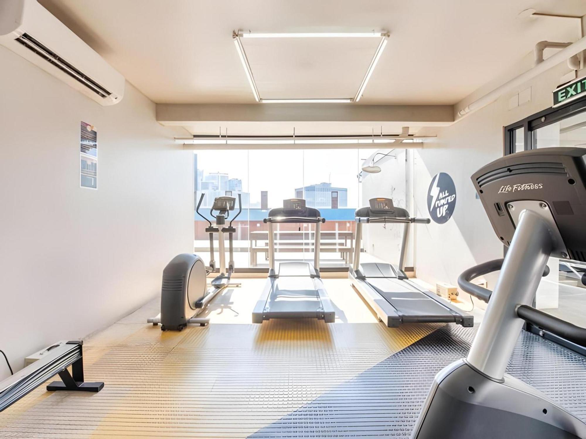 Oyo 563 Mytown New York Hotel Taguig Ngoại thất bức ảnh